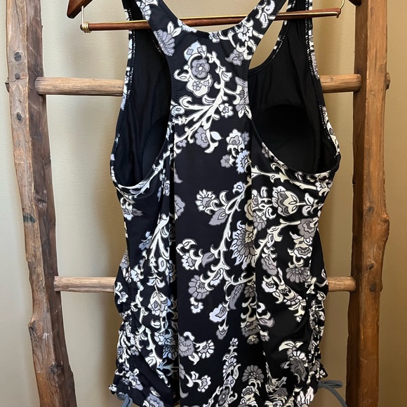 NWT ELLA MAE MAYA SWIM TOP SIZE EXTRA LARGE - Picture 5 of 7